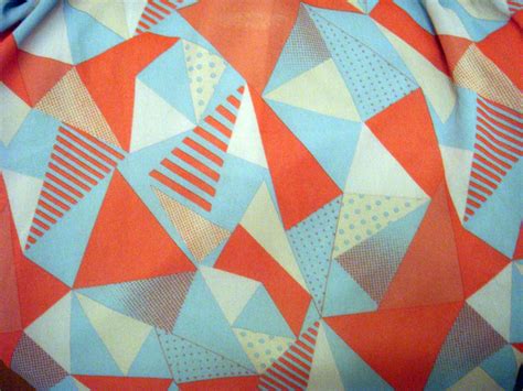 Geometric fabric pattern | Geometric fabric, Fabric patterns, Patchwork quilts