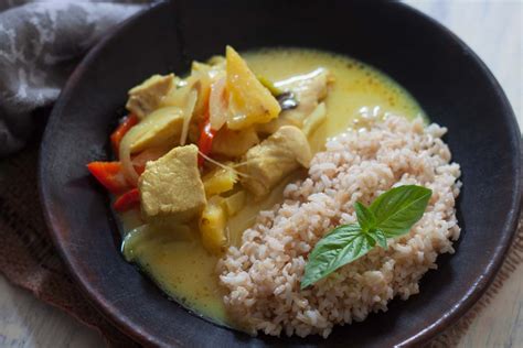 Pineapple Chicken Curry Recipe by Archana's Kitchen