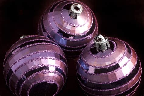 Photo of pink christmas baubles | Free christmas images