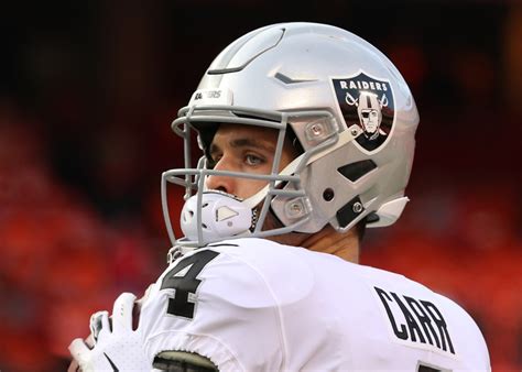 Oakland Raiders: Derek Carr must prove his worth in 2019