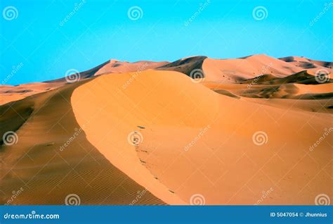 Sand Dune at Erg Chebbi in Morocco Stock Photo - Image of dune, orange ...