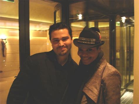 Janet with her fan :) - Janet Jackson Photo (16324513) - Fanpop