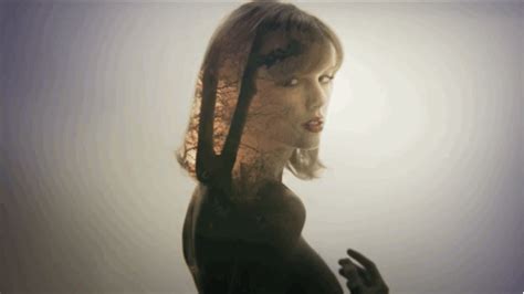23 Instantly Iconic Moments From Taylor Swift's "Style" Video | Taylor swift music videos ...