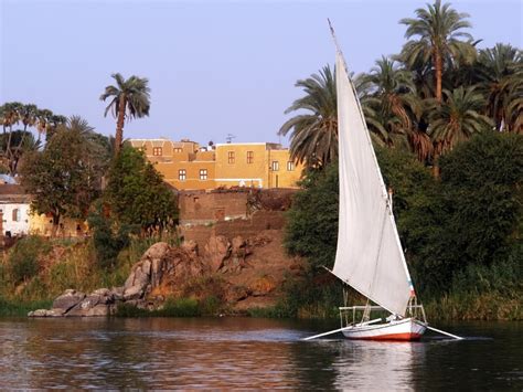 Egyptian Feluccas: A Romantic Way to Sail the Nile? – Sand In My Suitcase