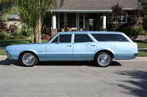 1967 Oldsmobile Cutlass Custom Cruiser Station Wagon | Long top ...