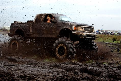 4 X 4 Mudding - Cars