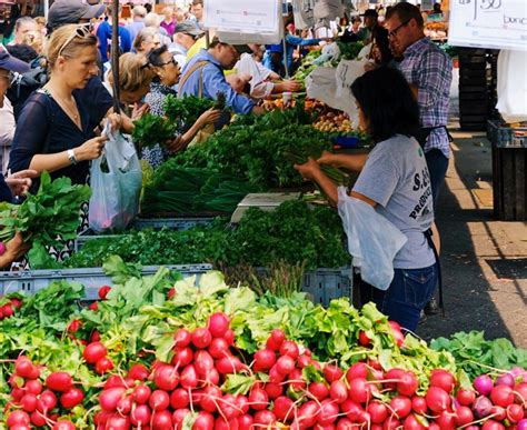 The 13 California Farmers Markets You Won't Want to Miss