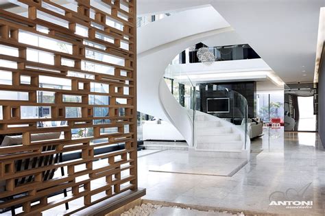 Modern Mansion With Perfect Interiors by SAOTA - Architecture Beast