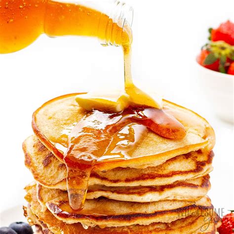 Sugar-free Keto Maple Syrup (3 Ingredients!) - Wholesome Yum