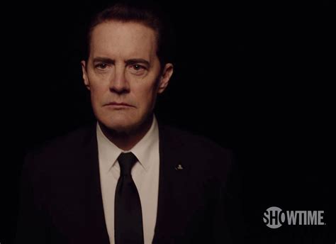 Twin Peaks: Kyle MacLachlan is back and suited up in new teaser | EW.com