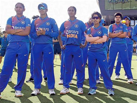 The curious tale of Indian women's cricket - Sports India Show