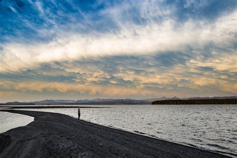 Yellowstone Lake in Yellowstone National Park 2024 - Rove.me