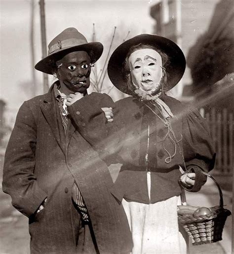 35 Creepy Cool Vintage Halloween Costumes | Team Jimmy Joe | Creepy ...