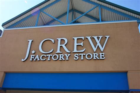 J. Crew Outlet Store | Exterior signage in front of J. Crew'… | Flickr