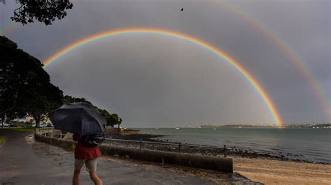 Weather: Snowfall warnings for south, scattered showers for Auckland ...