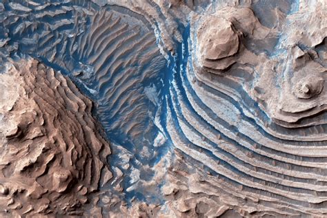 Mind-blowing photo series of Mars surface published by Nasa – revealing ...