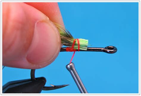 Fly Tying Tips - Working with Feathers Fly Tying Recipes & Patterns