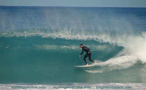 Surfing Scarborough Beach Perth Western Australia surf cam kite surfing windsurfing Perth surfcam