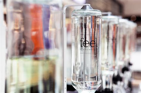 Feel - Perfume Mall Bar by Dana Shaked - Archiscene