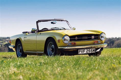 10 of the Best Classic Cars for First-Time Vintage Buyers | Carros, Carros antigos