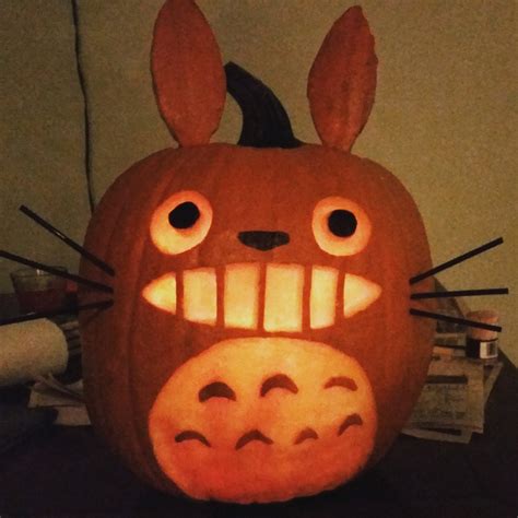 Finished carving a Totoro pumpkin just in time for Halloween! How'd I ...