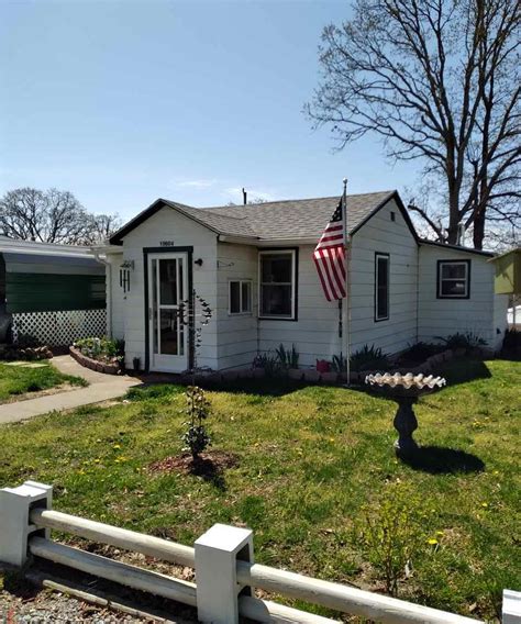 19604 Lakeview Ave, Warsaw, MO 65355 | Zillow