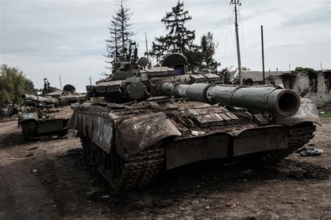 Ukraine Says Abandoned Russian Tanks Have More Than Doubled Their Firepower - Newsweek