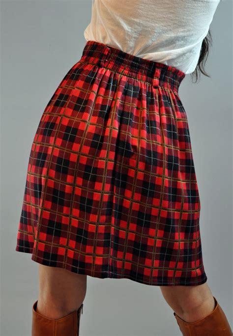 80s vintage PLEATED SKIRT / Schoolgirl Skirt / high waisted