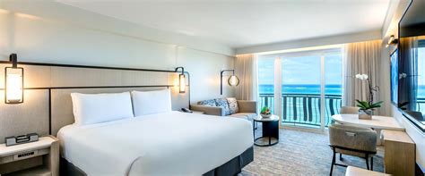 City, Pool, or Ocean View Guest Rooms | Royal Sonesta San Juan