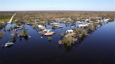 Aerial video shows floodwaters at Peace River Campgrounds near Arcadia ...