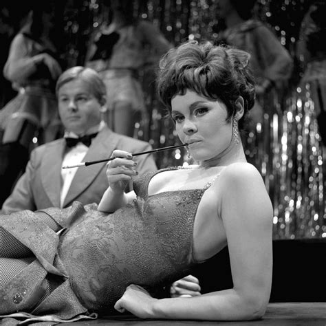 Judi Dench As The Amoral Sally Bowles in Cabaret 1968 - Flashbak