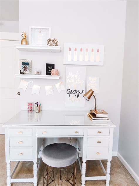 Chic and feminine desk set up | Decor, Love your home, Desk set