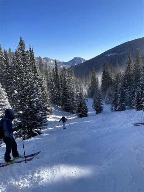 Estes Park Snowshoeing (Best Trails and Tips)