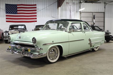 1953 Ford Customline | Classic & Collector Cars