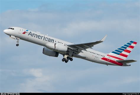 N172AJ | Boeing 757-223 | American Airlines | Max W | JetPhotos