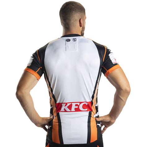 Wests Tigers Roarstore – 2023 Wests Tigers Mens Captains Run Jersey