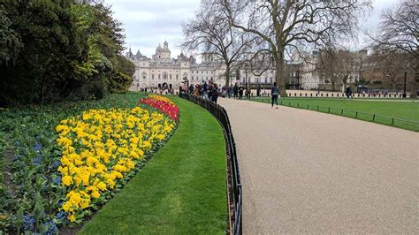 A Stroll Through St James's Park, London - Travel Junkie Girl