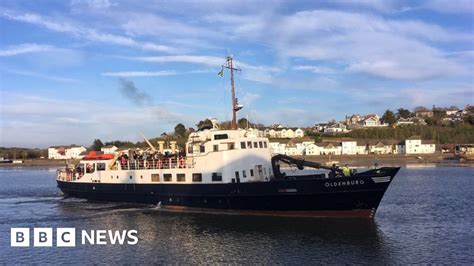 Lundy Island visitors return to mainland after ferry failure - BBC News