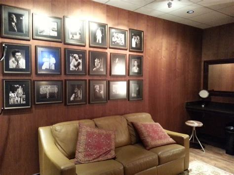 Grand Ole Opry Backstage Tour • Nashville Fun For Families