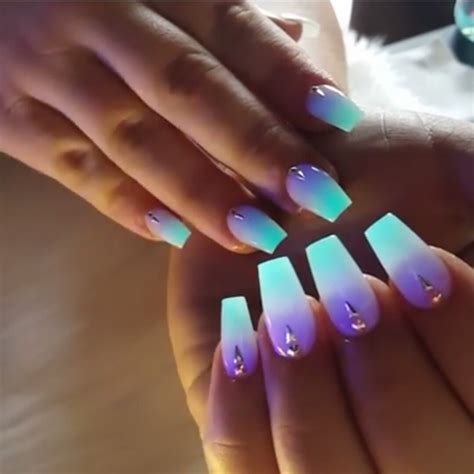 Glow in the dark nails @bossyrodriguez | Glow nails, Toe nails, Fake nails