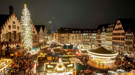 German Christmas markets kick off holiday season with food, fun, decor