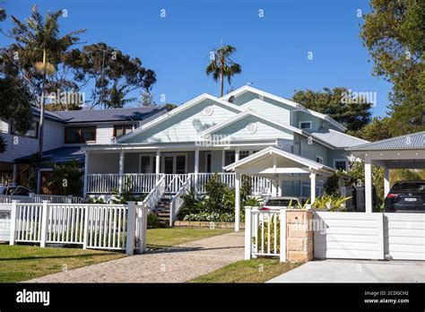 Australian beach house home in Avalon Beach on Sydney northern beaches ...