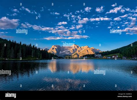 Lake and town Misurina, Lago di Misurina, with the mountain Punta ...