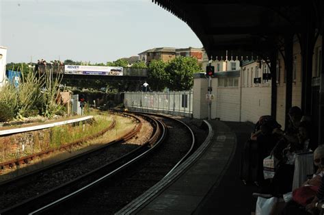 Ryde Esplanade Railway Station (RYD) - The ABC Railway Guide