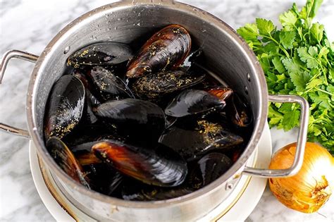 Instant Pot Mussels Marinara