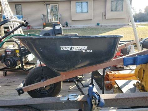 True temper contractor grade wheelbarrow - McLaughlin Auctioneers, LLC- mc-bid.com