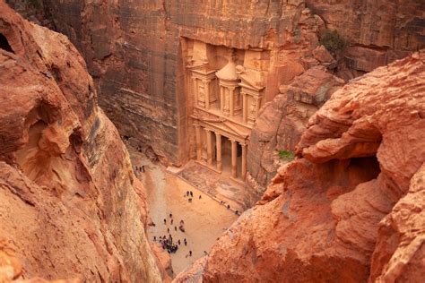 Petra, the Fascinating History of This Once Lost City