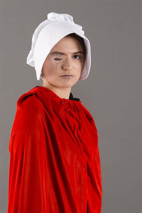 Assemble Your Squad for This Handmaid’s Tale Group Halloween Costume | Group halloween costumes ...