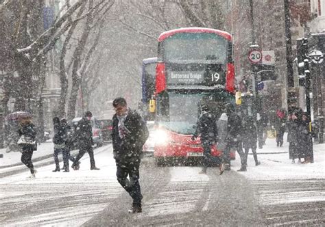 London weather: What happened the strange time it snowed in London in the middle of summer ...