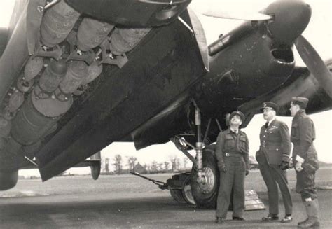 Ground Crew Photos Wwii Aircraft, Military Aircraft, Aviation Image, Lancaster Bomber, Canadian ...